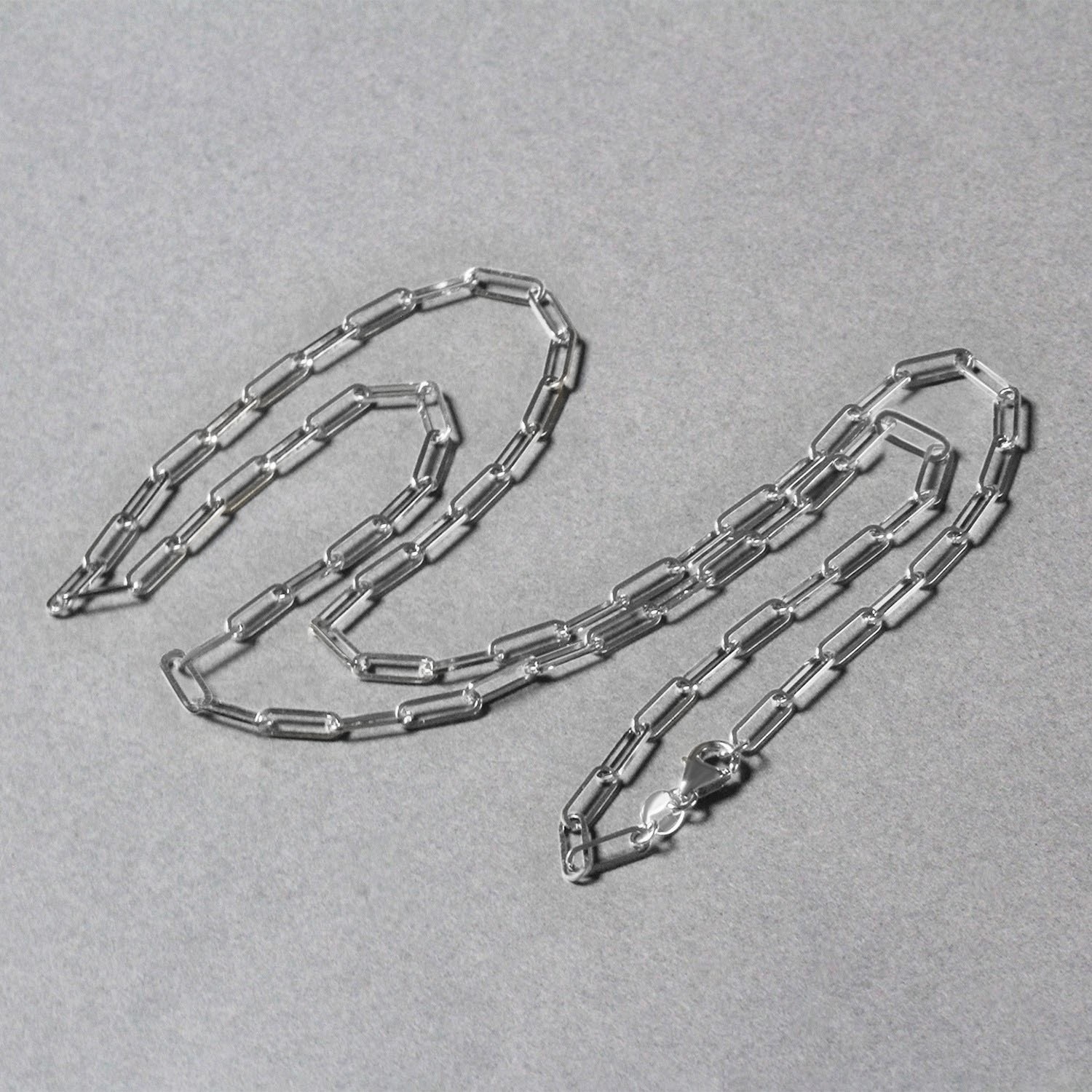 14K White Gold Paperclip Chain (2.50 mm) - Image 5
