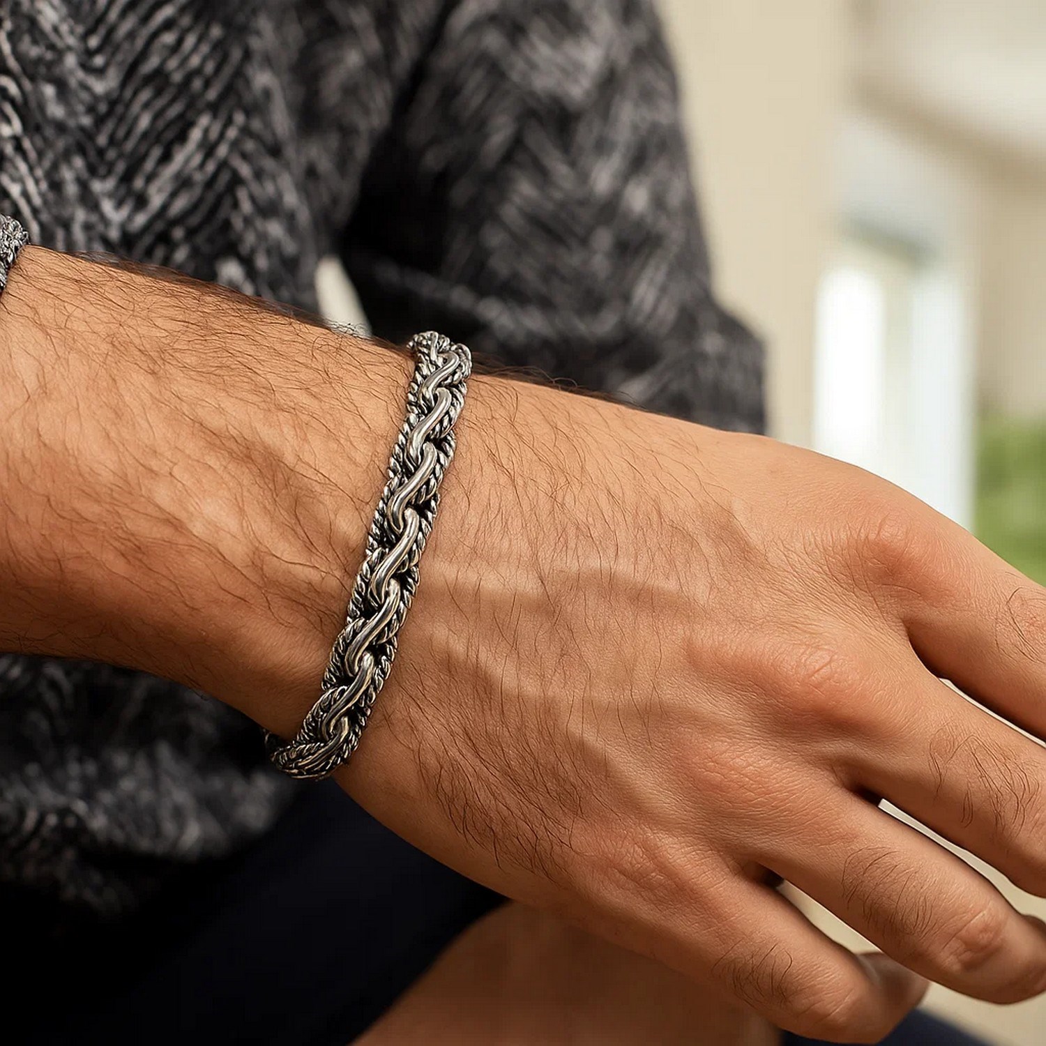 Oxidized Sterling Silver Mens Chain Bracelet in a Cable Motif (8.50 mm) - Image 6