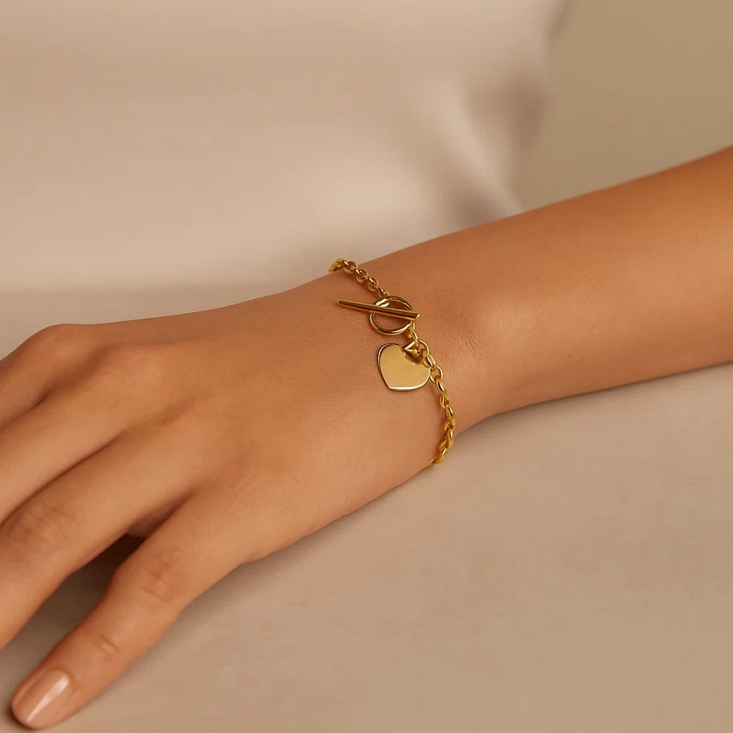 Toggle Bracelet with Heart Charm in 14k Yellow Gold (4.80 mm) - Image 10