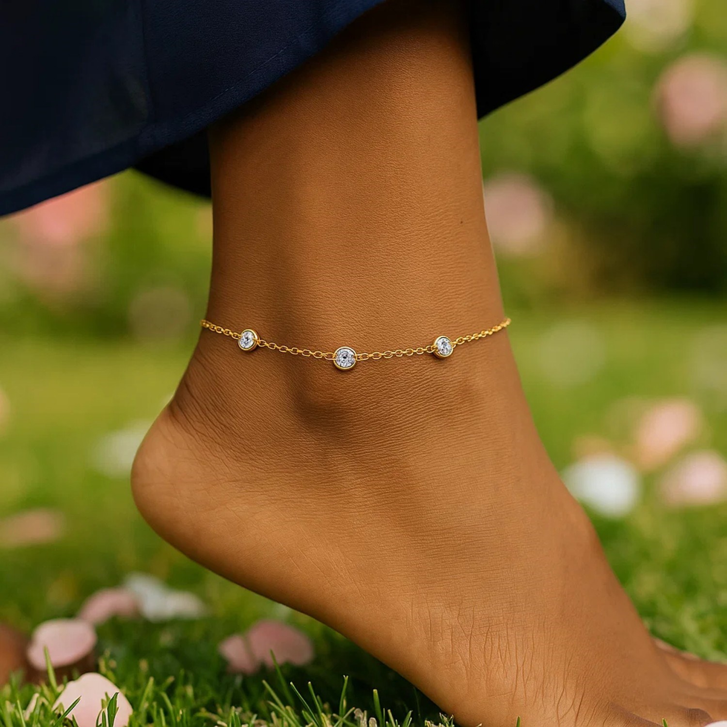 14k Yellow Gold Anklet with Round White Cubic Zirconia - Image 4