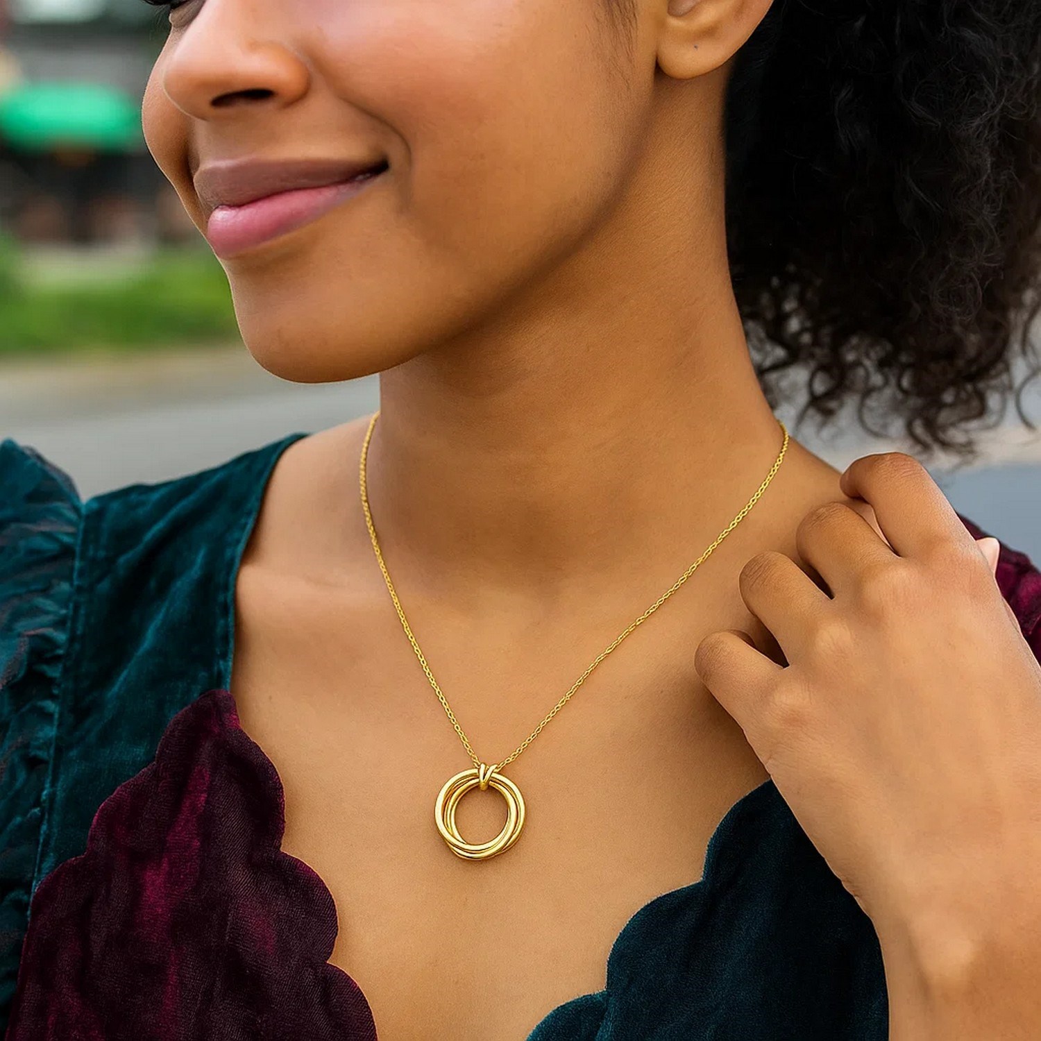 14K Yellow Gold Interlocking Large Trinity Necklace - Image 4