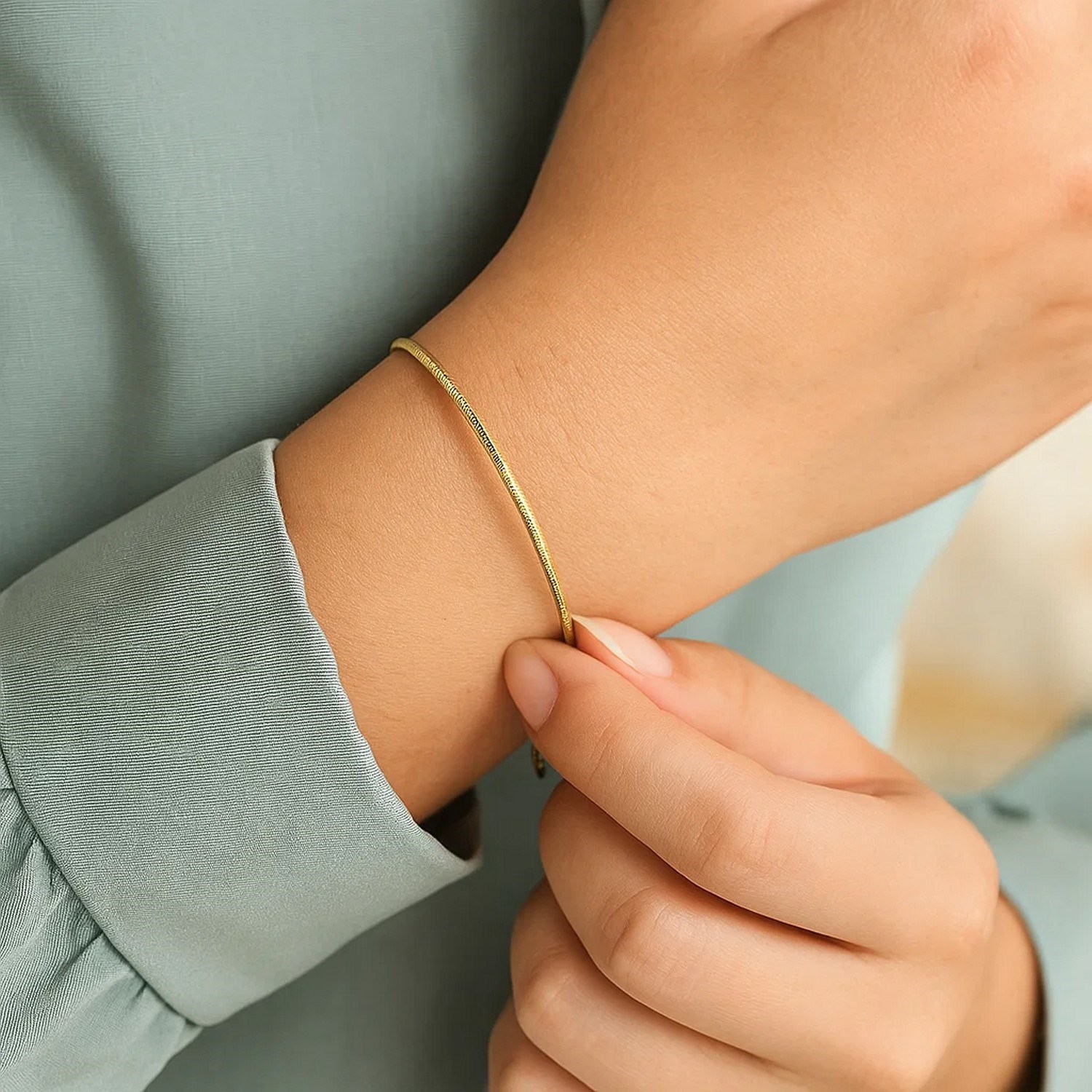14K Yellow Gold Diamond Cut Stack Bangle Bracelet (1.80 mm) - Image 3