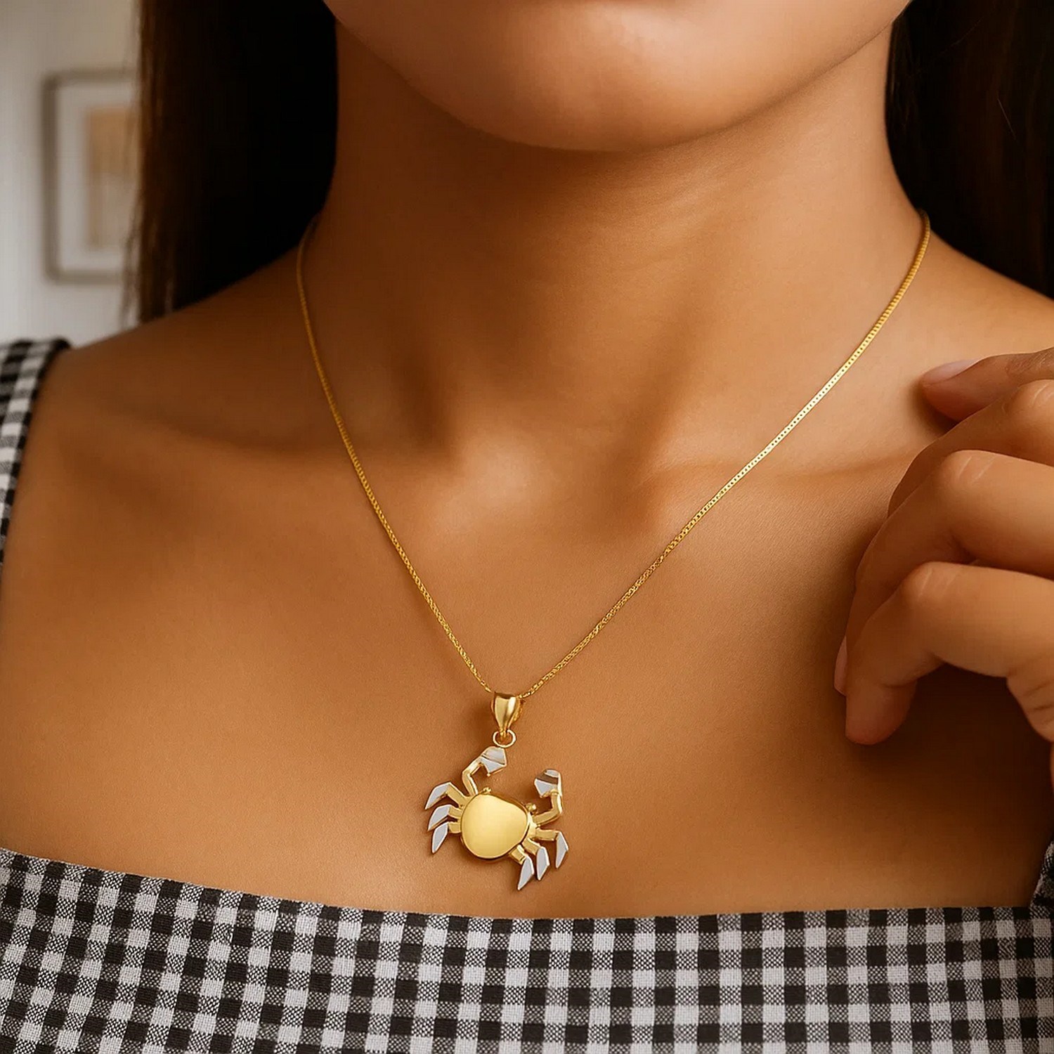 Crab Necklace in 10K Two Tone Yellow Gold - Image 5