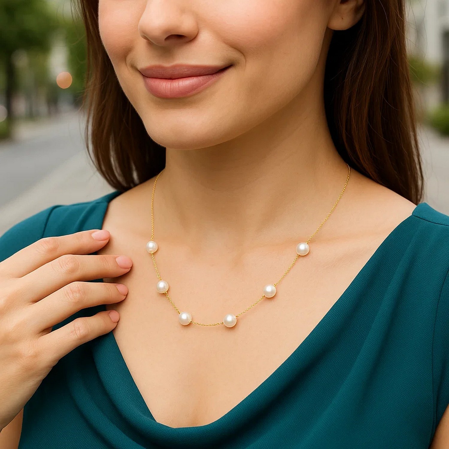 14k Yellow Gold Necklace with White Pearls - Image 8