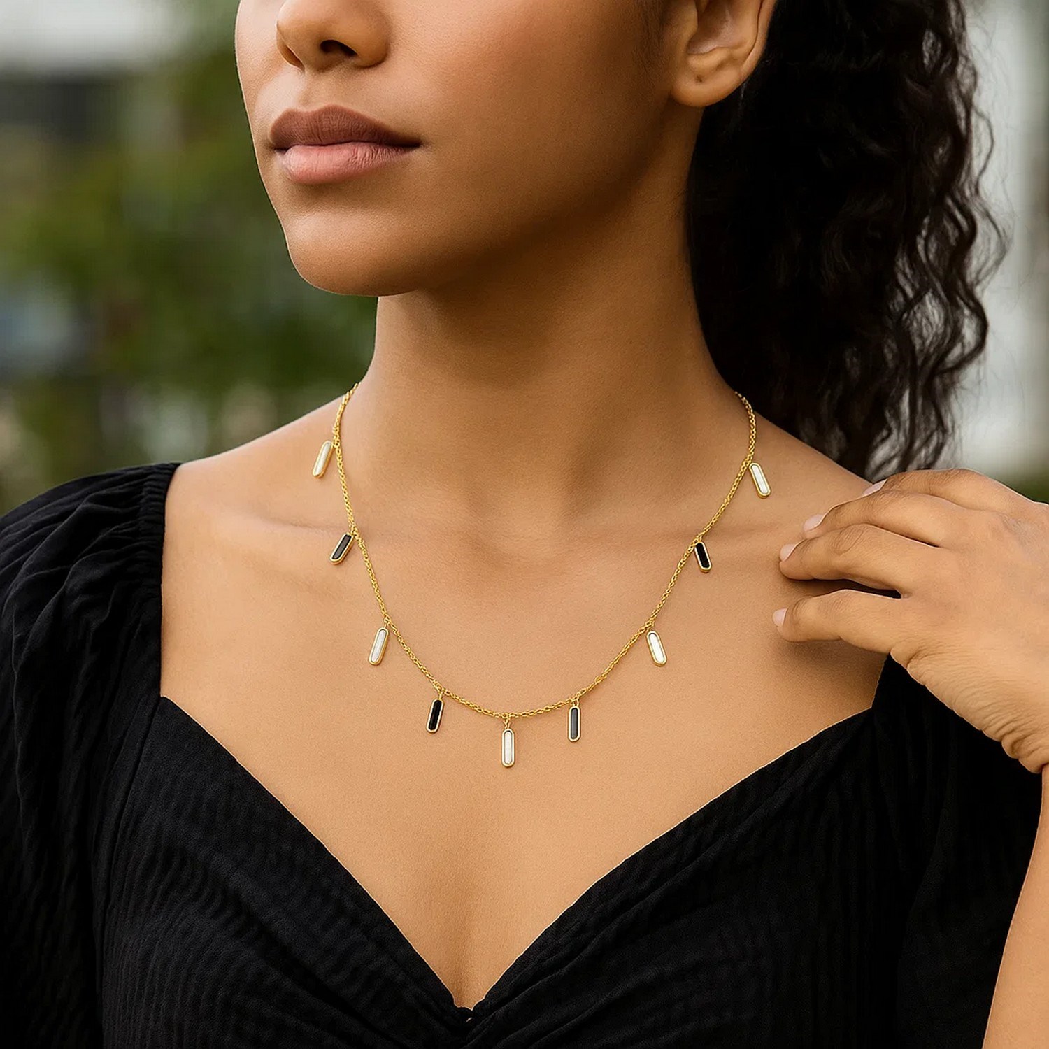 14K Yellow Gold Onyx And MOP Inlay Station Necklace - Image 5