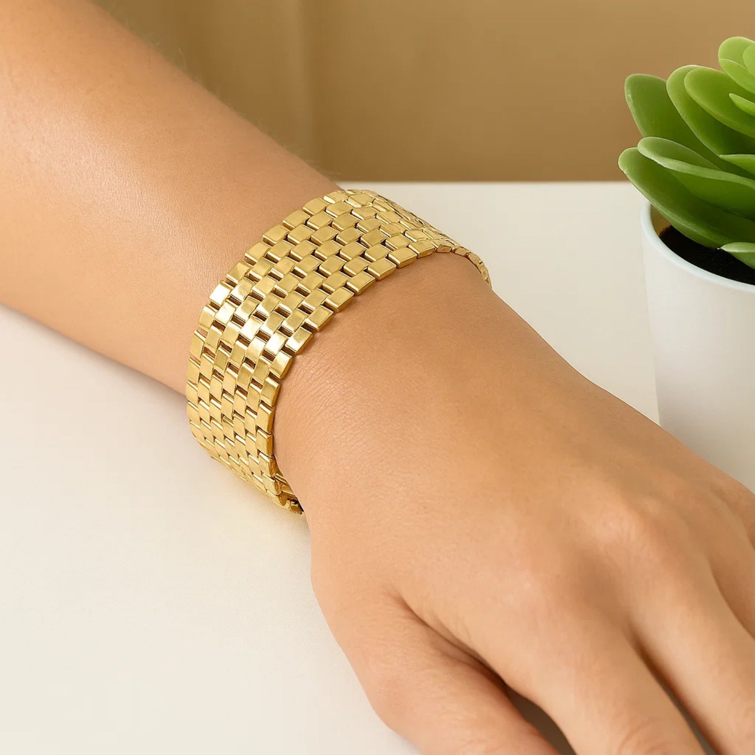 14K Yellow Gold Large Cobblestone Link Bracelet (22.90 mm) - Image 3