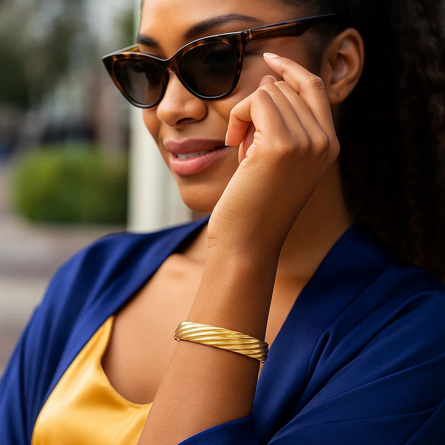 14K Yellow Gold Twist Bangle (10.00 mm) - Image 7