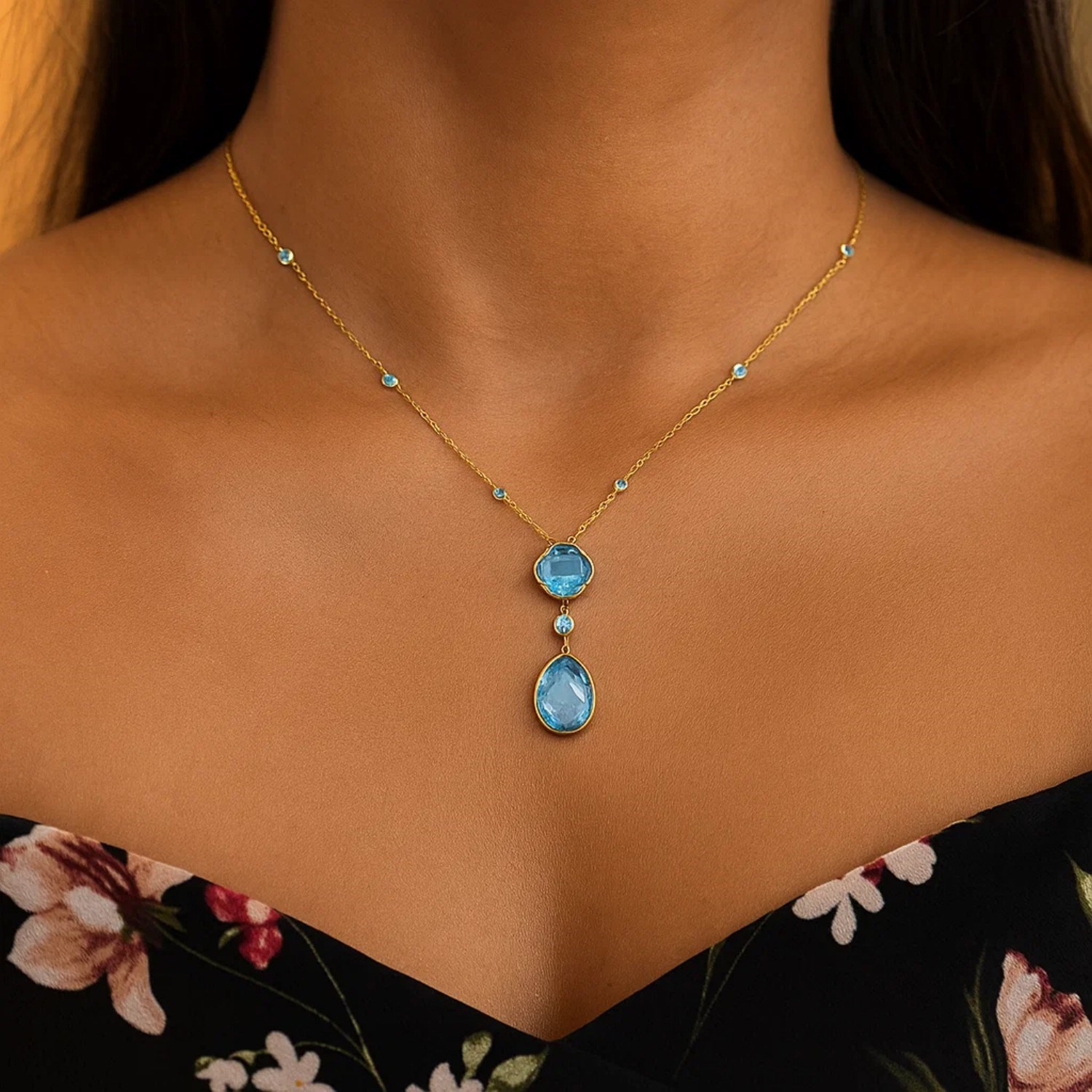 14k Yellow Gold Necklace with Pear-Shaped and Cushion Blue Topaz Briolettes - Image 4
