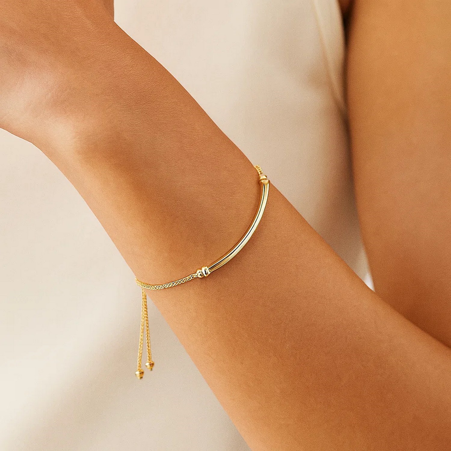 14k Yellow Gold Lariat Bracelet with Polished Curved Bar - Image 3