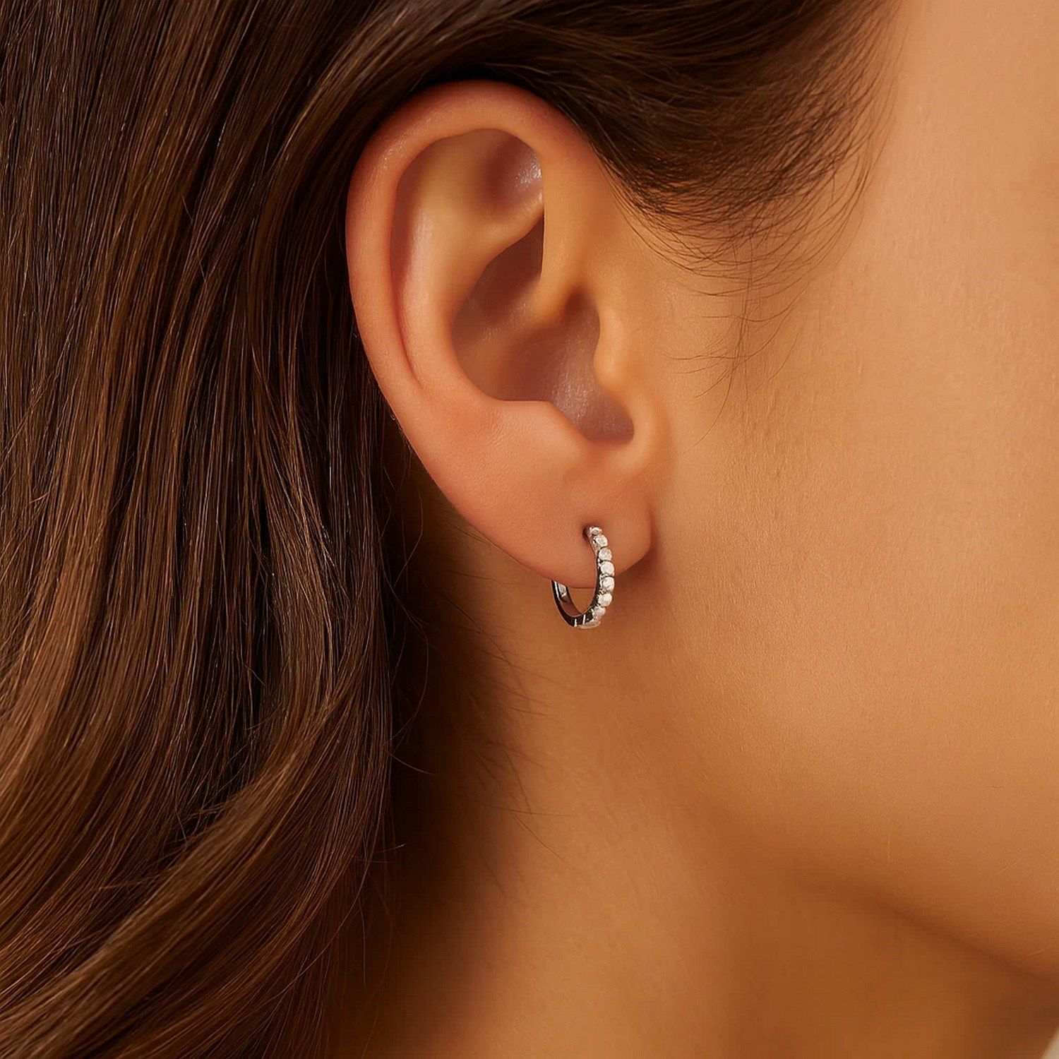 14k White Gold Petite Textured Round Hoop Earrings - Image 2