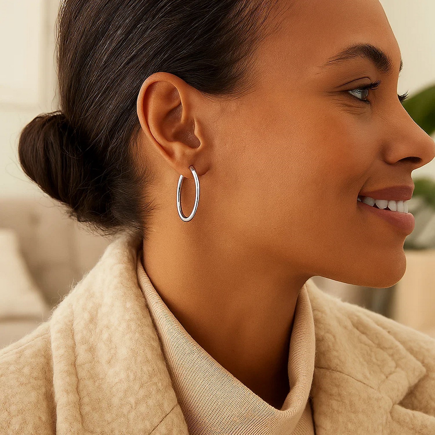 10k White Gold Polished Hoop Earrings (2x25mm) - Image 3