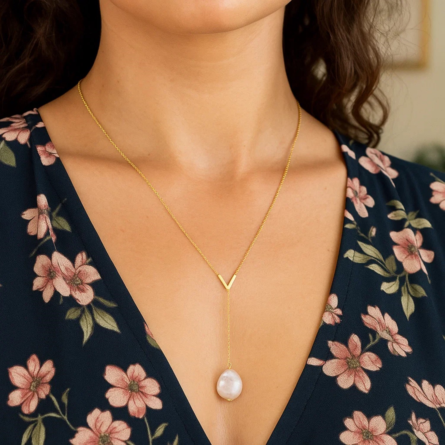 14k Yellow Gold Tesoro Pearl Lariat Necklace - Image 5